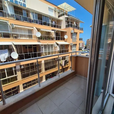 комфортен лазур Apartament *